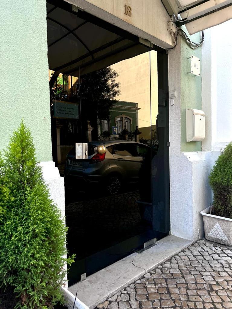 Residencial Moderna Hostel Torres Vedras Bagian luar foto